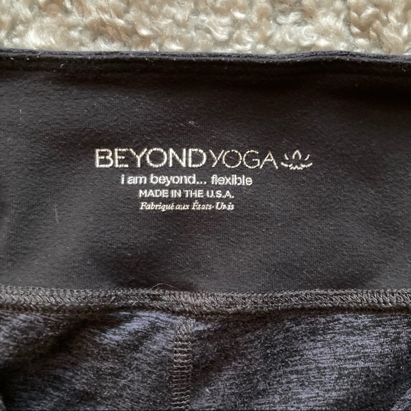 BEYOND YOGA Spacedye Leggings Purple - Picture 3 of 6